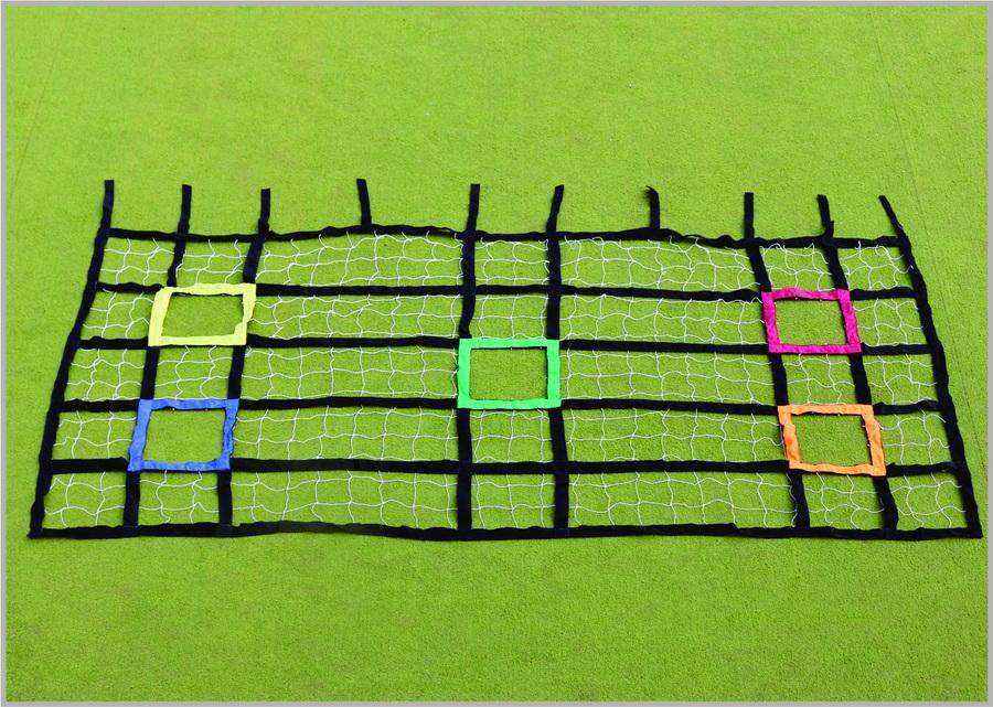 SOCCER GOAL TRAGET SQUARE