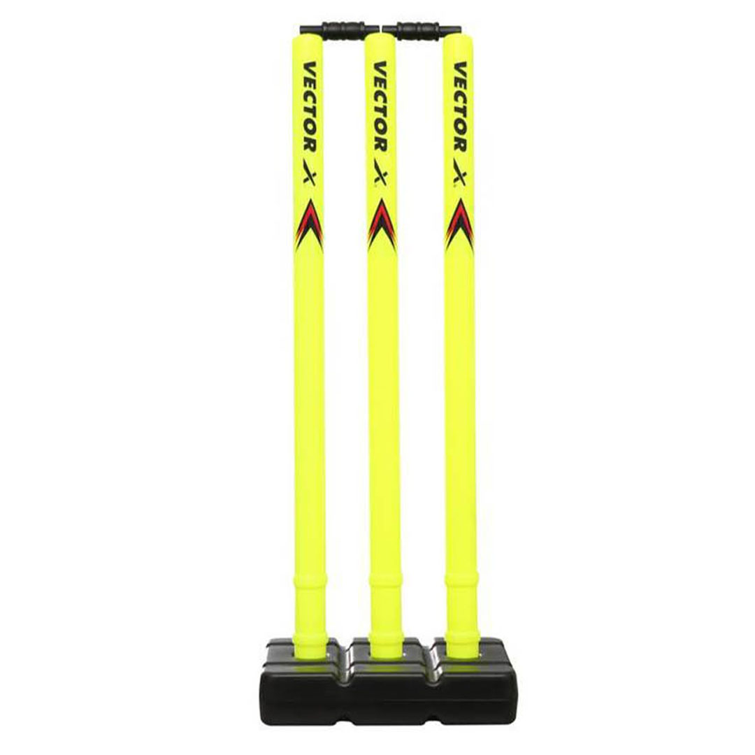 PLASTIC CRICKET SET